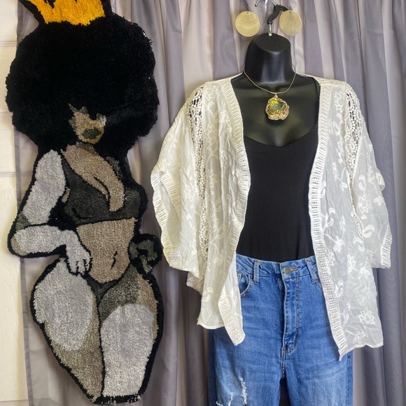 Vince Camuto Crochet Shrug/Kimono White Lace 100% Natural Material NWT - Picture 10 of 12